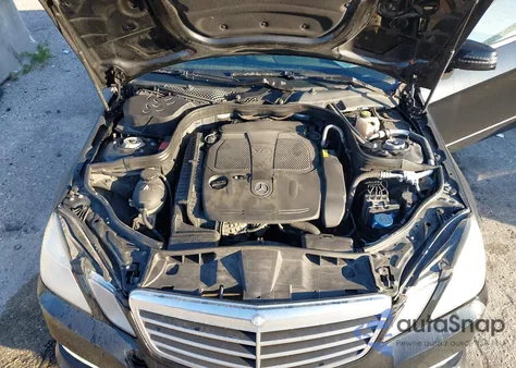 2013 Mercedes-Benz E 350 4Matic из США, поврежденный, VIN WDDHF8JB2DA721846